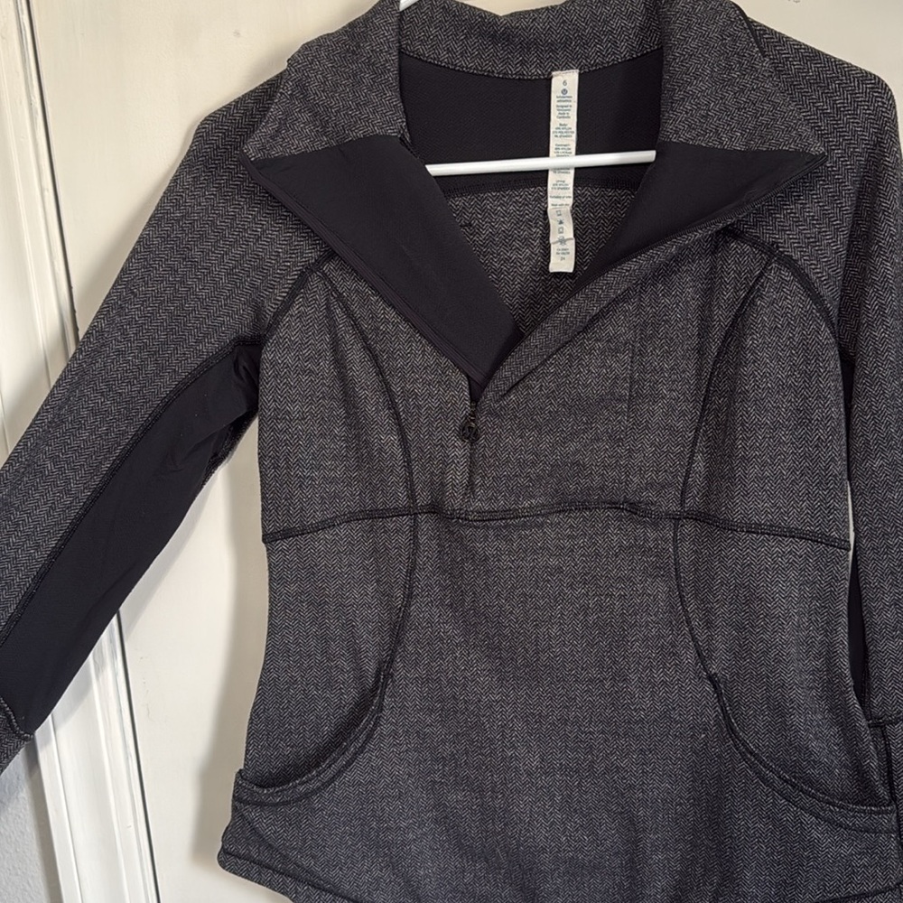 Lululemon jacket - Picture 2 of 5